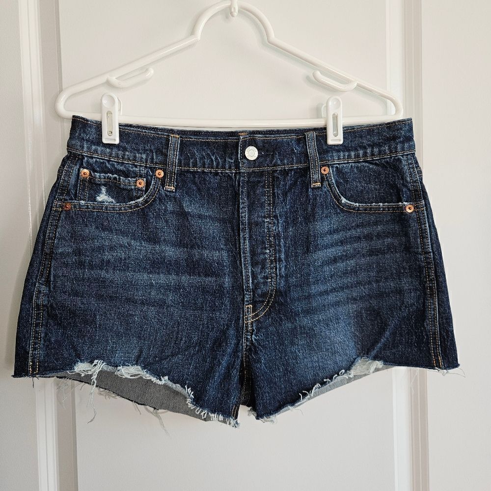 Gap dark wash, cheeky short high rise denim short. Women's size 30, US size 10 P